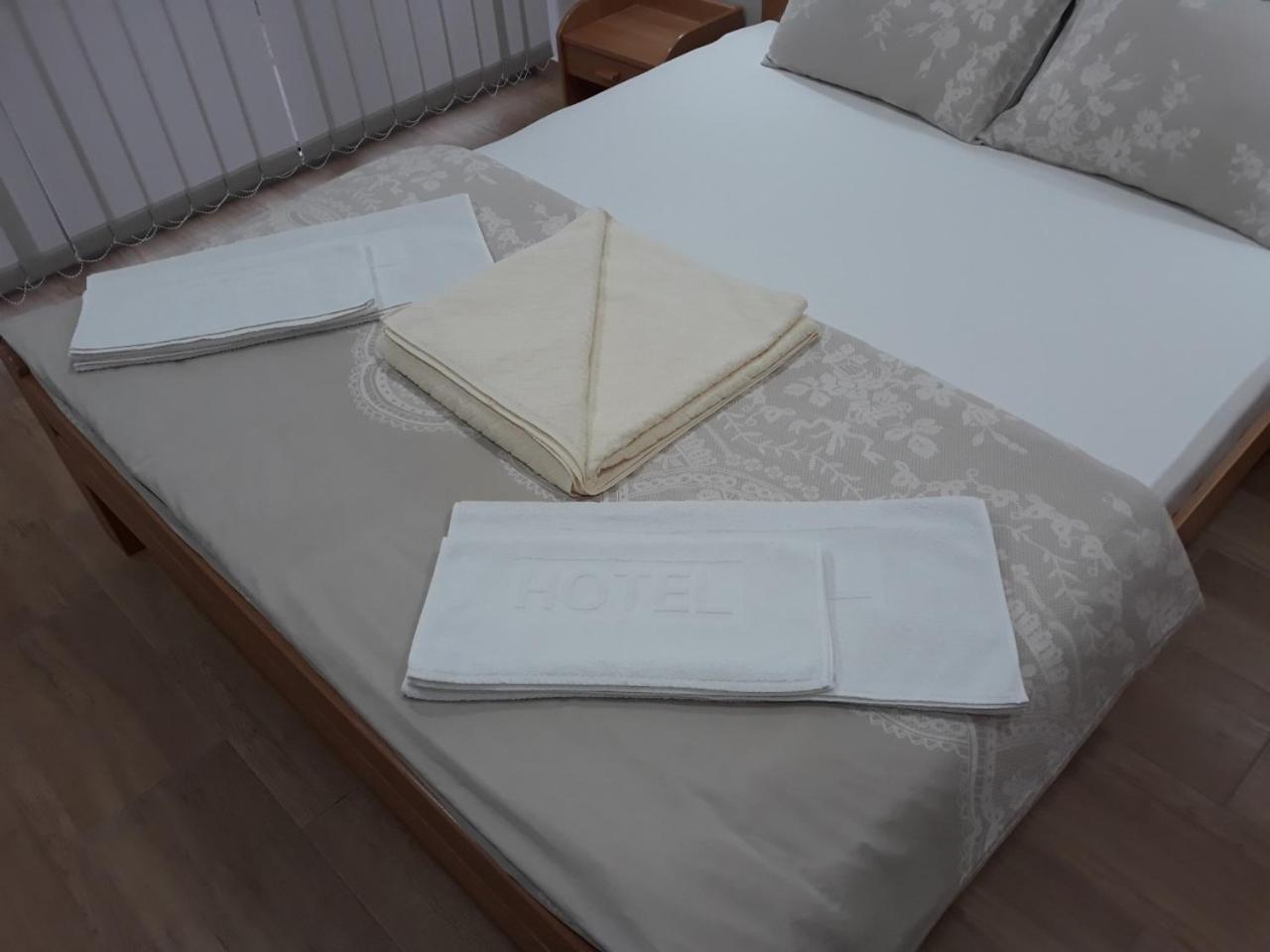 Prenociste I Restoran Ihthis Bajina Basta Dış mekan fotoğraf